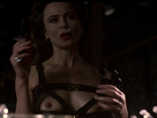 Lena Olin – Romeo Is Bleeding