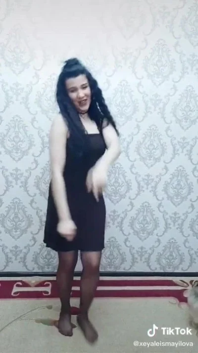 Aze tiktok girl pantyhose